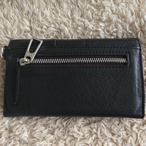 Lodis Leather Wallet Wristlet by with RFI. EUC Box Included. - Picture 3 of 13